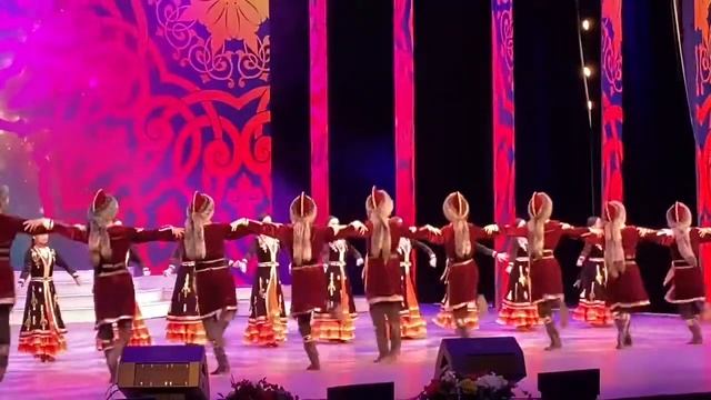 Башкирский танец "Зарифа" - АНТ "Аманат" (Уфа) смотреть онлайн