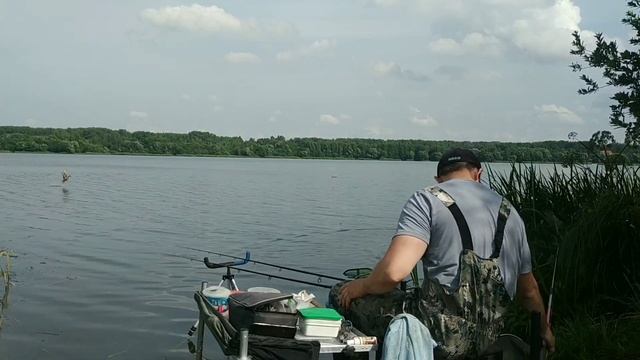 Фидерная рыбалка на водохранилище Дрозды. Летняя рыбалка, ловля разнорыбицы.Рыбалка в Беларуси.