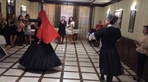 Солисты ансамбля танца "Балкария"