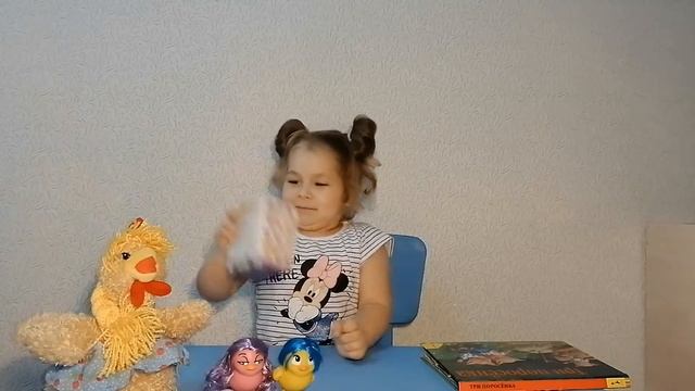 Игрушки. Распаковка CHICKS WITH WIGS. Цыплята пришли в гости к Дашеньке. #Дашенька #детскоевидео