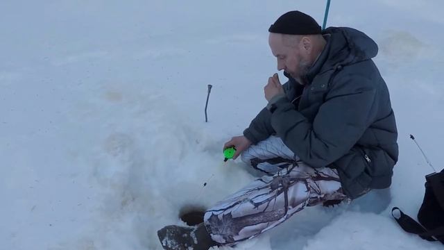 Последний день на Неленьге. Март 2021.Зимняя рыбалка. Часть 9, созерцательная. смотреть онлайн