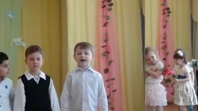 Фотоальбом 8 марта средняя группа