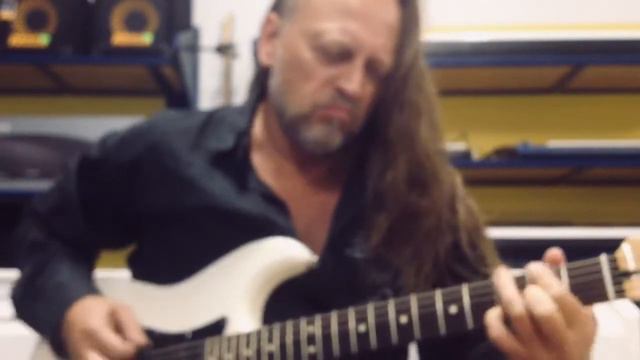 Test for 1983 Fender Stratocaster avri 62. Test number 2. смотреть онлайн