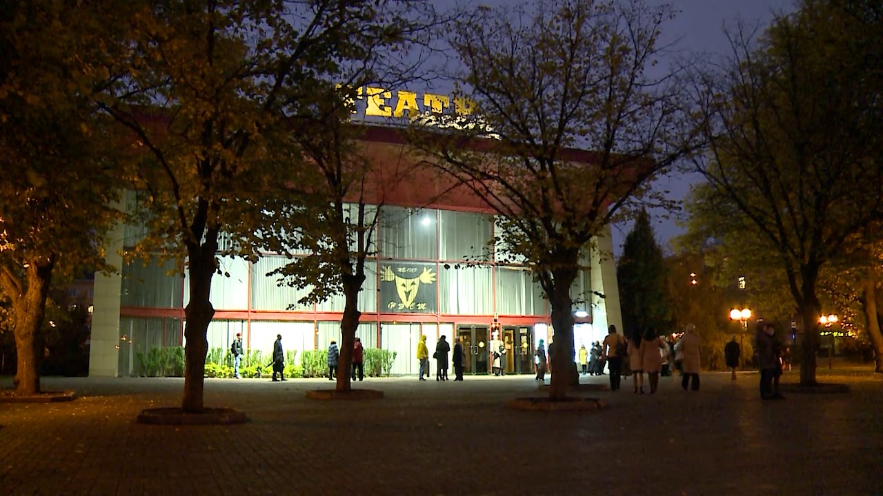 театр фэст зал