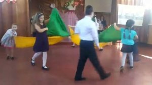 8 марта 2019 танец с полотнами