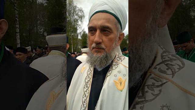 Талип хзрт Яруллин таш кую тантанасында Казанда