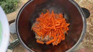 ?ПЛОВ УЗБЕКСКИЙ В КАЗАНЕ НА КОСТРЕ (для новичков самый простой способ)