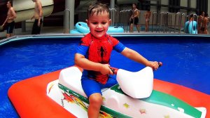 ★ ЧЕЛОВЕК ПАУК В АКВАПАРКЕ Видео Для Детей Aquapark amusement water park for