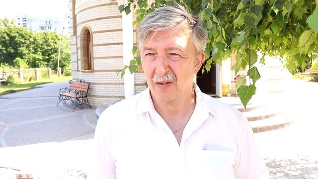 Иконописец передал луганскому храму Ксении Петербургской святыню смотреть онлайн