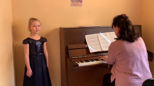 Музыка М. Славкина, слова Е. Каргановой « Кого я уважаю»