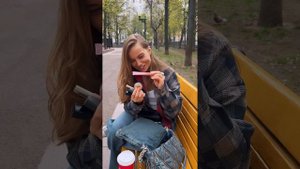 ЧТО ЛЕЖИТ В МОЕЙ СУМКЕ ?