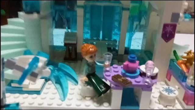 Обзор конструктора "Волшебный ледяной замок Эльзы". Холодное сердце Lego. смотреть онлайн