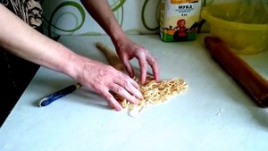 Домашняя лапша быстрого приготовления простой рецепт на ужин и обед!