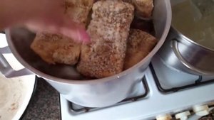 #РукоделиеотГалины Солёное сало отварное в луковой шелухе?? и борщ