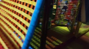 Алисия с мамой.. лабиринт.. июль 2024г.