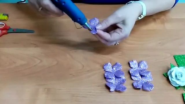 Видео-урок «Цветок из фоамирана»