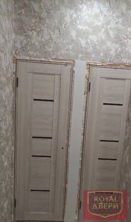 Завершили черновую установку «57к,ясень крем»(Аэлита) в доме старого типа.Роял-двери.2 часть.
