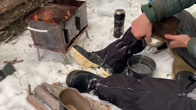 Поход на лыжах | Холодная ночевка в палатке | Бушкрафт лагерь | Походная кухня смотреть онлайн