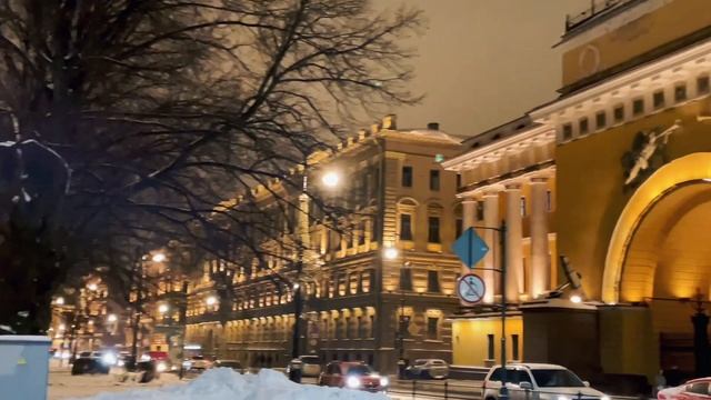 Безумно красивый Зеркальный дворик, украшенный к Новому Году, Исаакиевский собор, Медный всадник