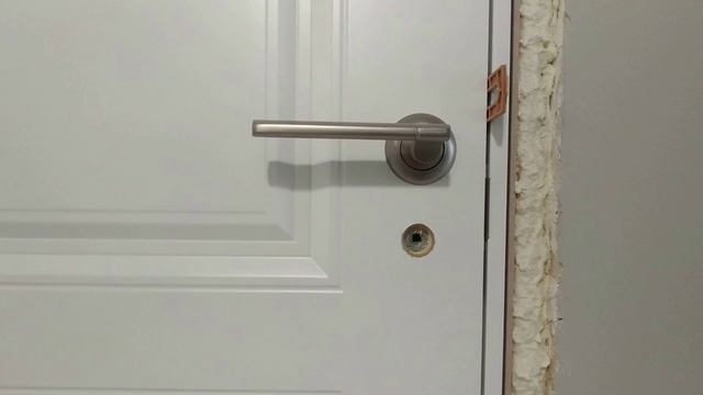 Фурнитура из Леруа Мерлен - установка дверей Москва