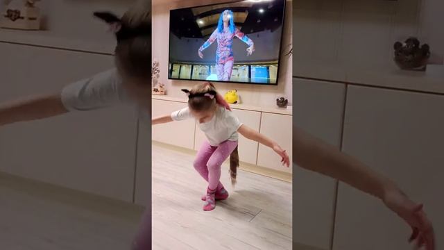 Ауф ауф ауф это пацанский мув. София зажигает. смотреть онлайн