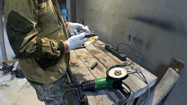 Hi, Bender! "Робот сгибатель" за 5 минут!) Монтаж окна своими руками. смотреть онлайн