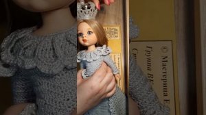 Вязание крючком платья императрицы для куклы ПАОЛА РЕЙНА. Crochet dresses for PAOLA REINA doll.