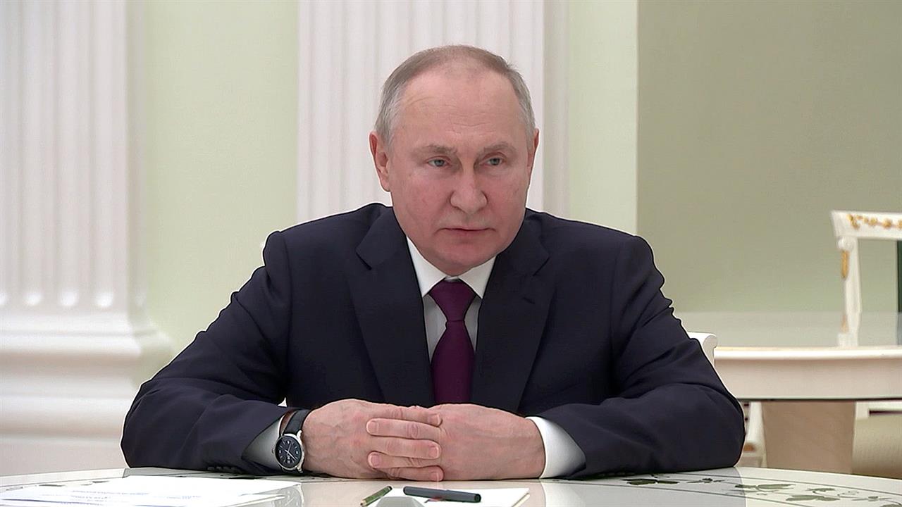 Россия не позволит предать забвению преступления н...р Путин в преддверии дня памяти жертв Холокоста