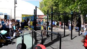 Дед отжег на соревнованиях по воркауту | Workout Grandpa Prank