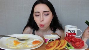 РАССКАЗЫВАЮ ИСТОРИИ ЗНАКОМЫХ, их реакция / Mukbang завтрак ?/ Ayka Emilly