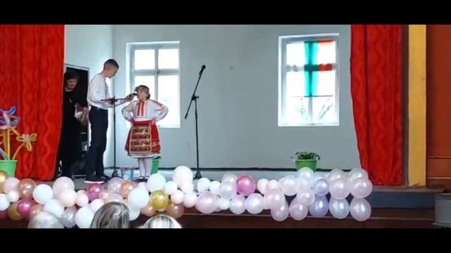 Как празднуют в Болгарском селе. Читалище. Скалско, Болгария . Светочка снимает. 17 апреля 2023 смотреть онлайн