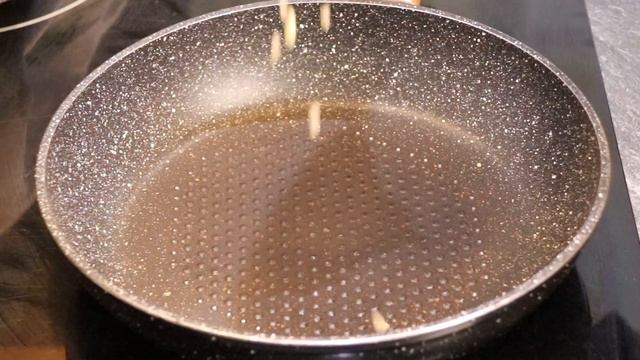 Салат из брокколи.  Рецепт салата из брокколи с семечками, который понравится всем.