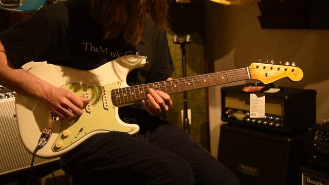 Fender Custom Shop Stratocaster Journeyman Relic in Olympic White | The Music Gallery смотреть онлайн