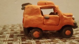 машина с рабочей ходовой из пластилина