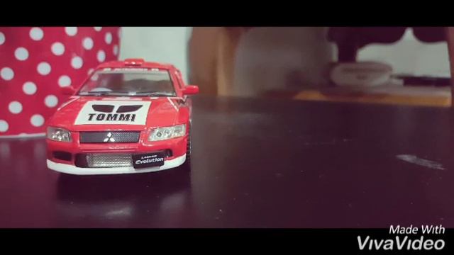 EVO(kinsmart)vsSubaru(Rmz city) смотреть онлайн