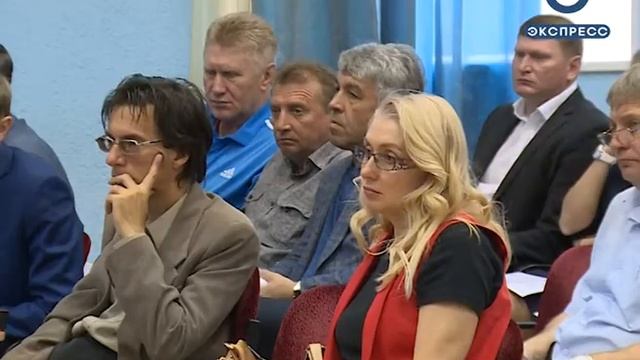 Кабельский попросил не превращать обучение плаванию в показуху
