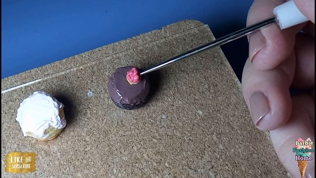 Пирожные для кукол из полимерной глины/ Cakes made of polymer clay/DIY Miniature Food for Dolls смотреть онлайн