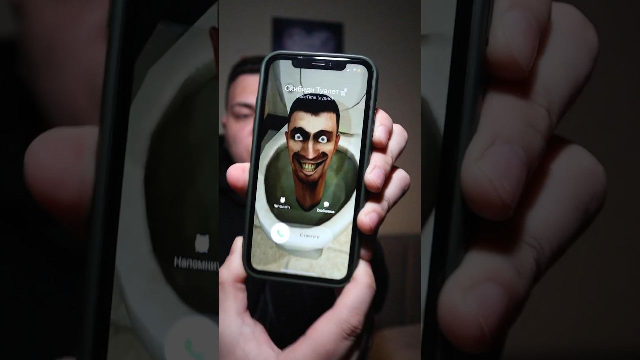 СКИБИДИ ТУАЛЕТ ХОЧЕТ МЕНЯ СОЖРАТЬ! Skibidi toilet #skibiditoilet смотреть онлайн