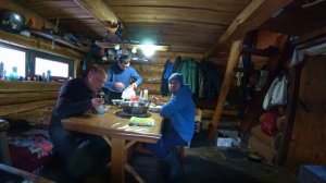 МОРОЗЫ УХОДЯТ, НАЧИНАЕМ ОБЛАГОРАЖИВАТЬ ЗИМОВЬЕ.