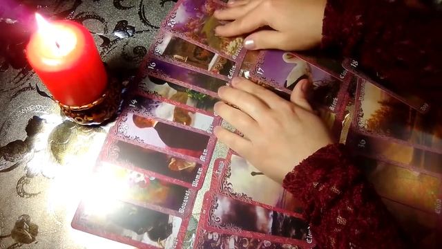 Таро-расклад "Линии судьбы" : прошлое, настоящее, будущее. смотреть онлайн