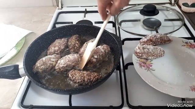 Это безумно вкусно.Планировала котлеты.а получились люля-кебаб