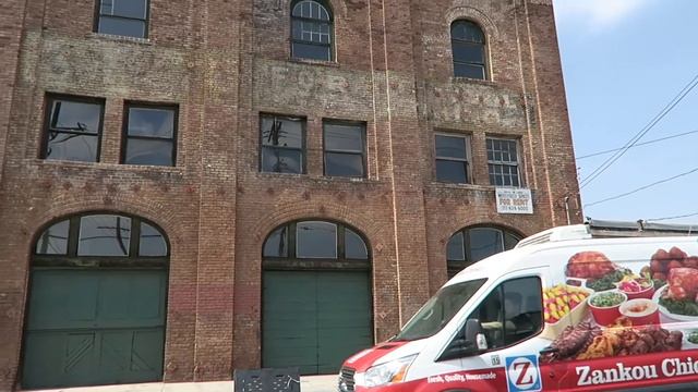 It's Always Sunny in Philadelphia - Paddy's Pub Filming Location!!! смотреть онлайн