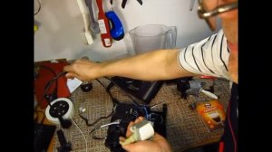 Капсульная кофемашина DeLonghi не варит кофе и не протыкается капсулу