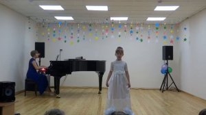 Муз. Б. Савельева., сл. М. Танича "Из чего наш мир состоит", исп. Петриченко Софья