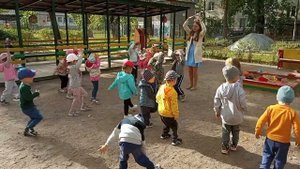 Музыкальная игра осенняя в детском саду #детскийсад #дети #осень #музыкальное_занятие