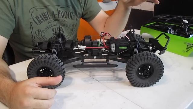 Axial SCX10 Deadbolt - Intro - $50 Budget Build - Week 1 смотреть онлайн