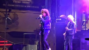 Magnus Uggla - 70-talsmedley - Gröna Lund, Stockholm - 2017-08-25