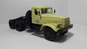 КрАЗ-258Б1Масштабная модель автомобиля 1:43.