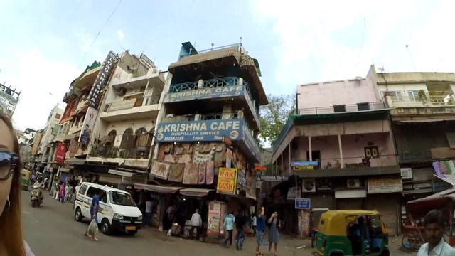 2. Индия. Жесть творится в Дели смотреть онлайн