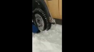 Поднимаем ниву за колесо в реальных условиях.